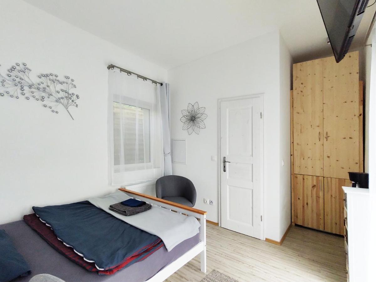 Schwanenburg Apartments Kolonie Rontgental Kültér fotó
