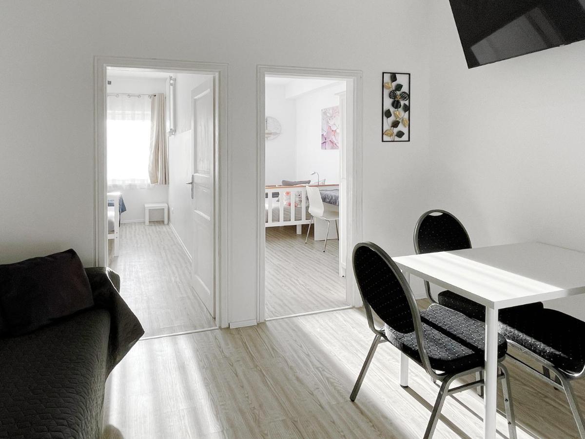 Schwanenburg Apartments Kolonie Rontgental Kültér fotó