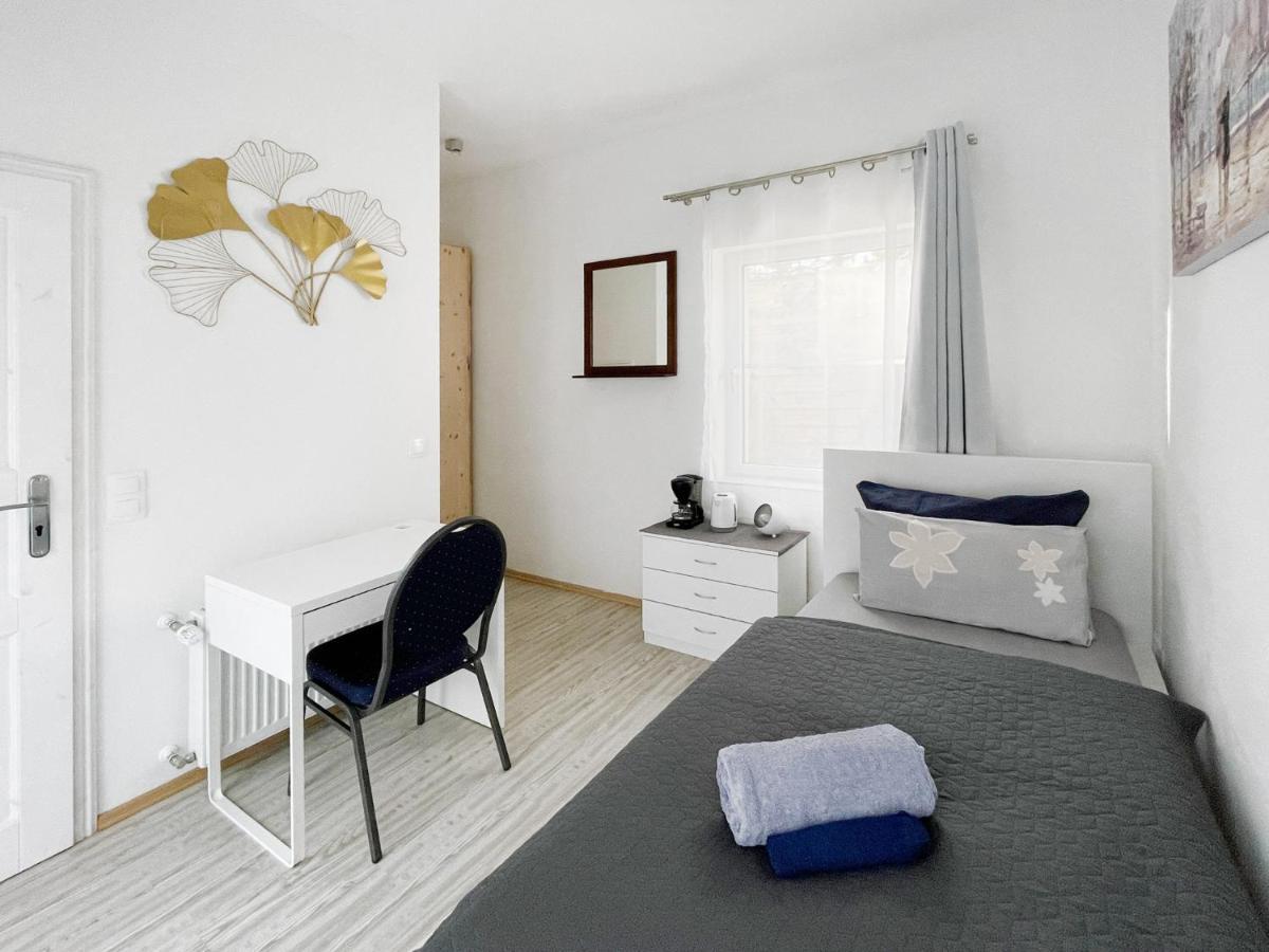 Schwanenburg Apartments Kolonie Rontgental Kültér fotó